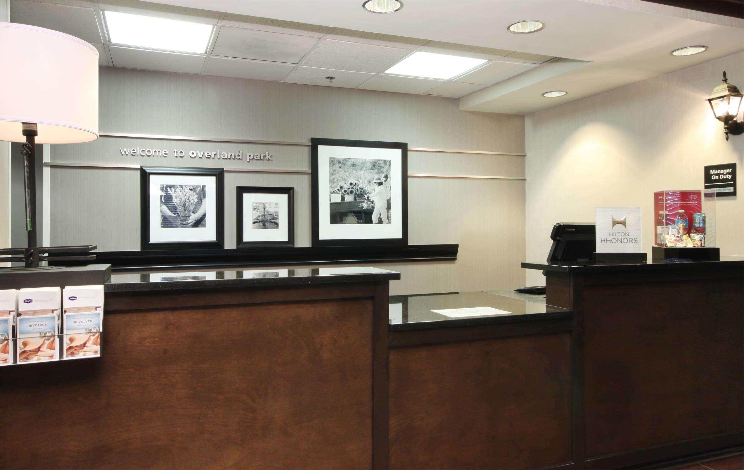 Hampton Inn Overland Park Interior foto