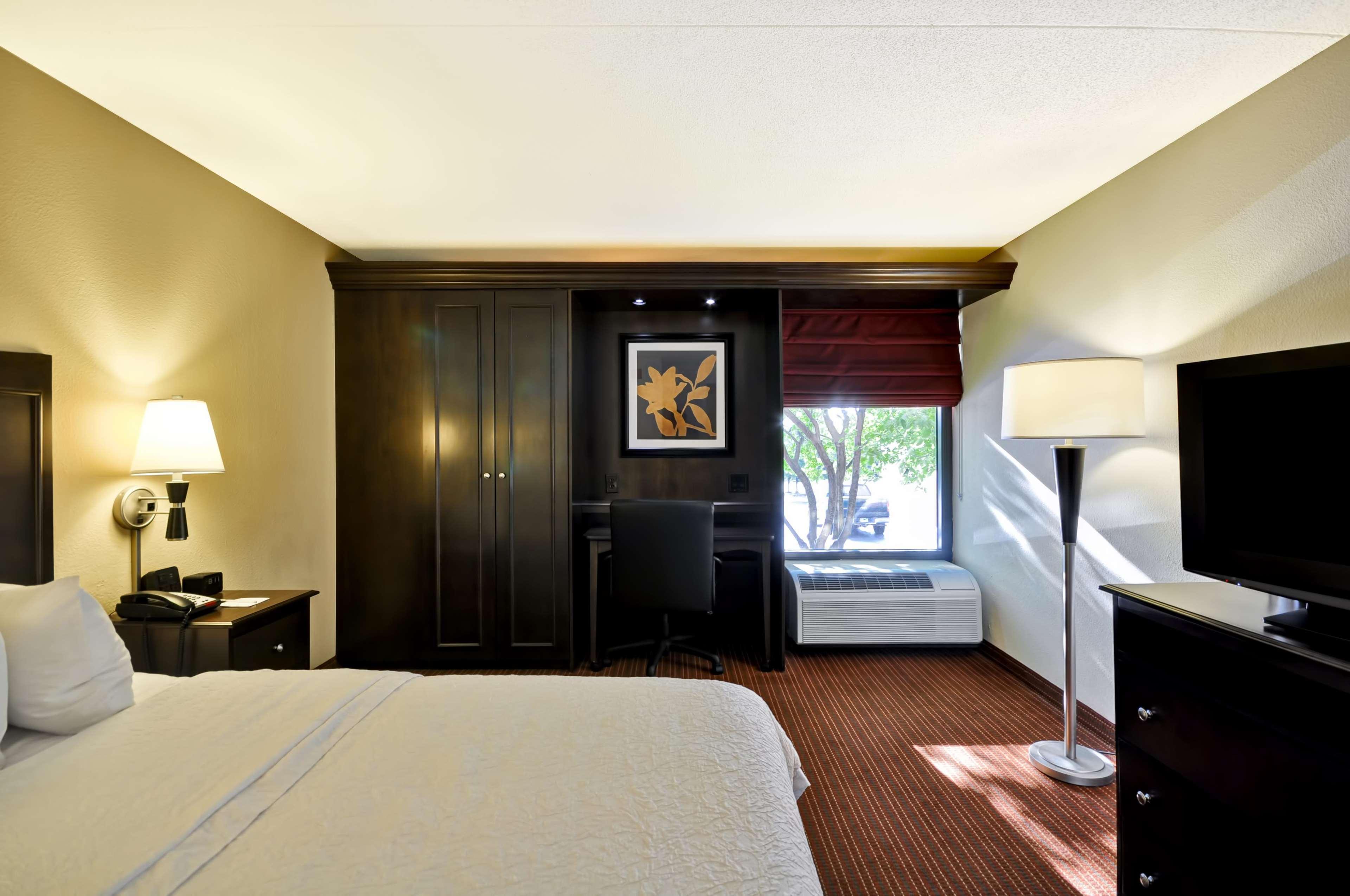 Hampton Inn Overland Park Exterior foto